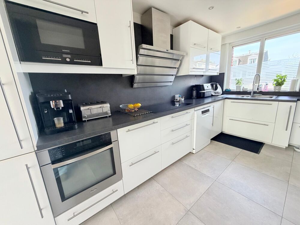 Vente Maison Maison semi individuelle - 4/5 chambres - sous sol - garage velos - jardin Tourcoing