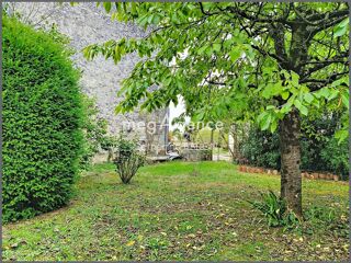 Vente Maison Maison 130m2 et Chai 125m2 et Jardin 1400m2 Gensac-la-pallue