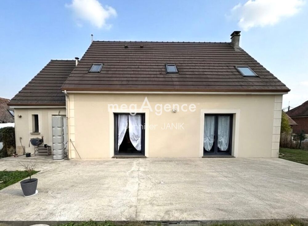 Vente Maison A 10 minutes de SAINT-JUST-EN CHAUSSÉE : Une maison familiale moderne ! Saint-just-en-chaussée
