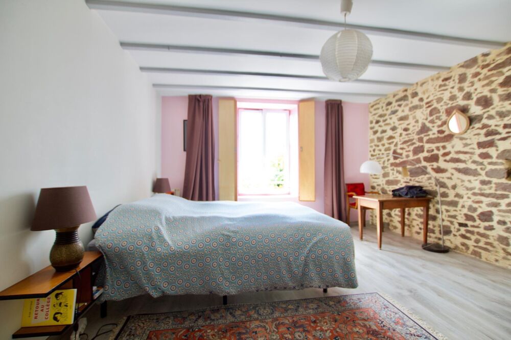 Vente Maison MAISON DE CARACTÈRE EN PIERRE – CŒUR DE BOURG – JARDIN CLOS – ENVIRONNEMENT CALME Plouer-sur-rance