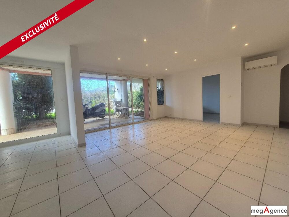 Cavalière  T2 avec parking à 150 m de la plage