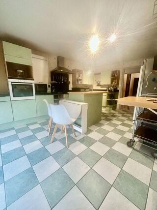  Appartement � vendre 6 pi�ces 180 m�