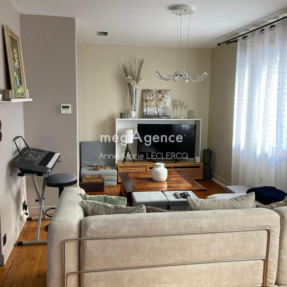 GRANDE MAISON A VENDRE SUR FRANS (01480)