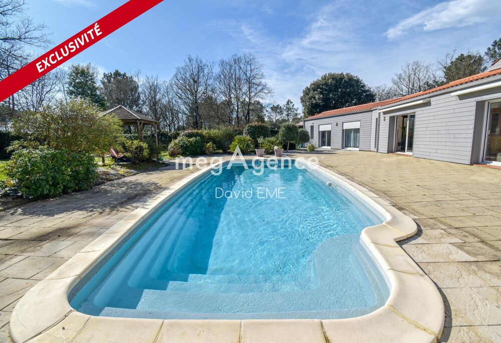 VILLA 8 pièces, 6 chambres, 192 M2, Piscine, Terrain 2800 m2 ombragé