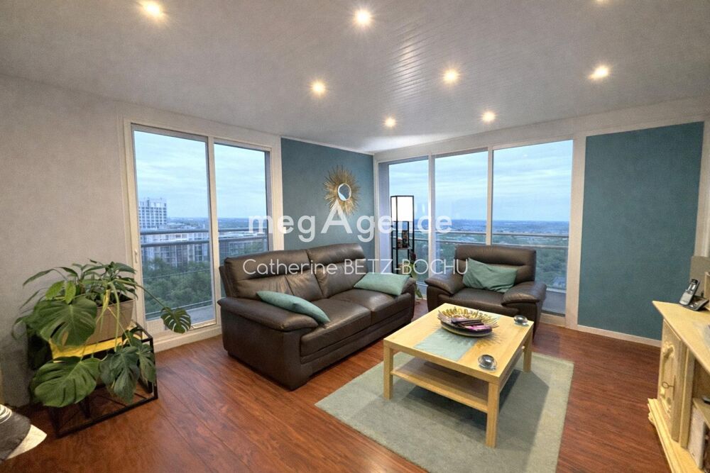APPARTEMENT T3 PLEIN-CENTRE AVEC VUE DEGAGEE ET BALCON