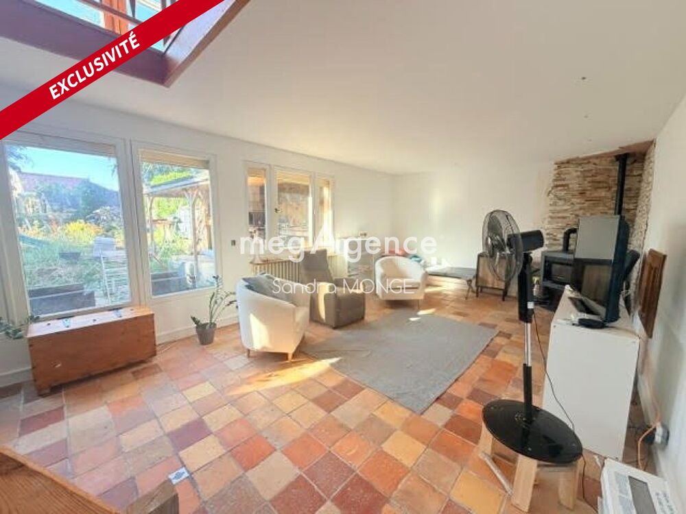 Maison ancienne de caractère entièrement rénovée  Auneau  185 m² habitables