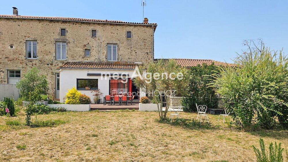 Maison de caractère en pierre rénovée