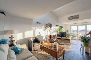 Vente Appartement Duplex lumineux, entretenu avec le plus grand soin, prêt à vous accueillir sans aucuns travaux ! Tassin-la-demi-lune