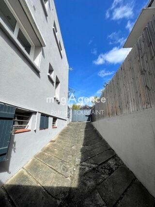  Immeuble à vendre 319 m²