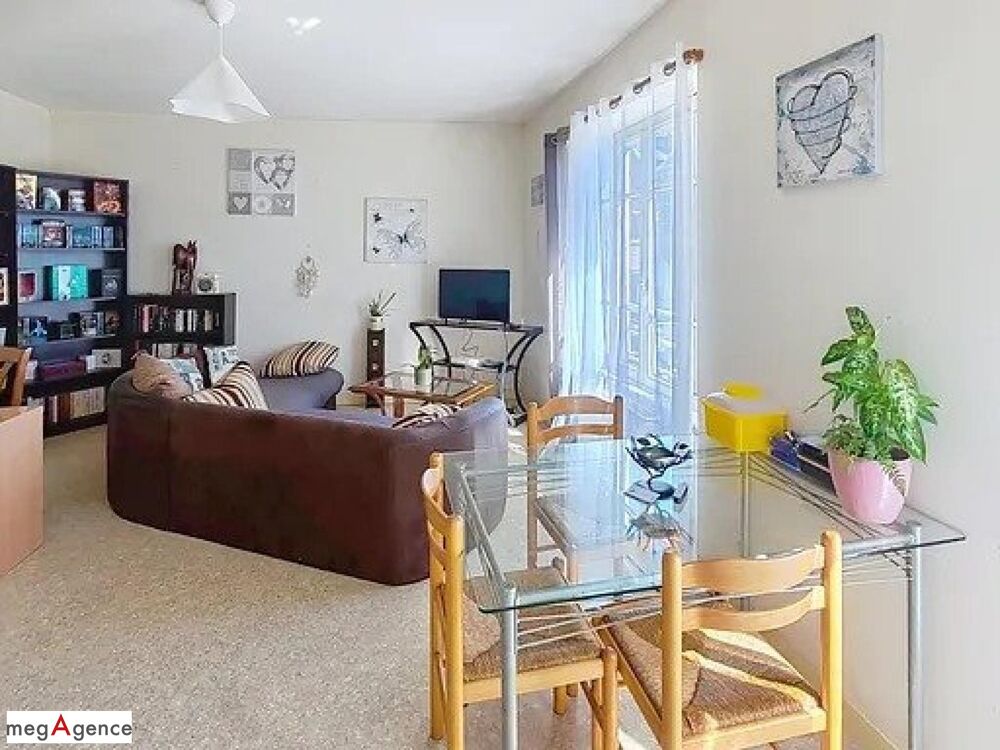 Appartement T3 - centre COMBOURG - 1 er étage - 2 chambres