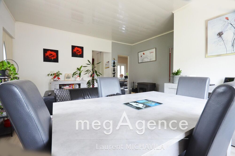Vente Maison Villa 4 faces de 63m2 sur une parcelle de 404m2 avec piscine et garage Villeneuve-les-beziers