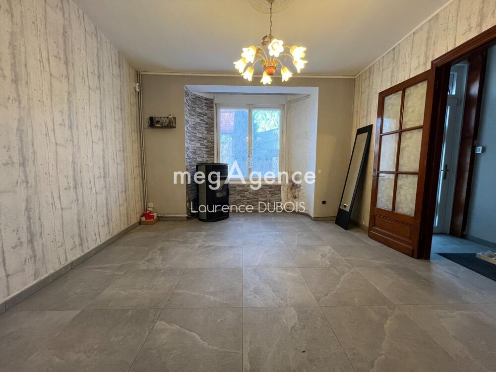 Vente Maison Maison de ville de 95 m2, 2 chambres, située dans un quartier calme et proche de toutes commodités saura séduire une famille ou Auchel