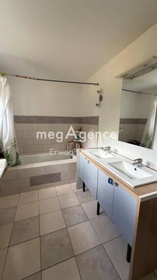  Maison à vendre 10 pièces 217 m²