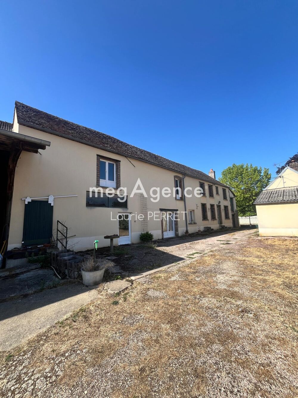 Ancien corps de ferme à fort potentiel - Cézy