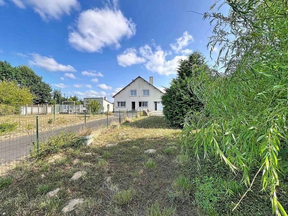 Vente Maison Contruction de qualité avec 7 chambres et beaucoup de stationnement ! Sartilly-baie-bocage