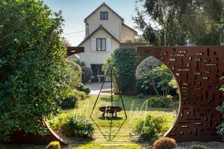  Maison à louer 8 pièces 184 m²