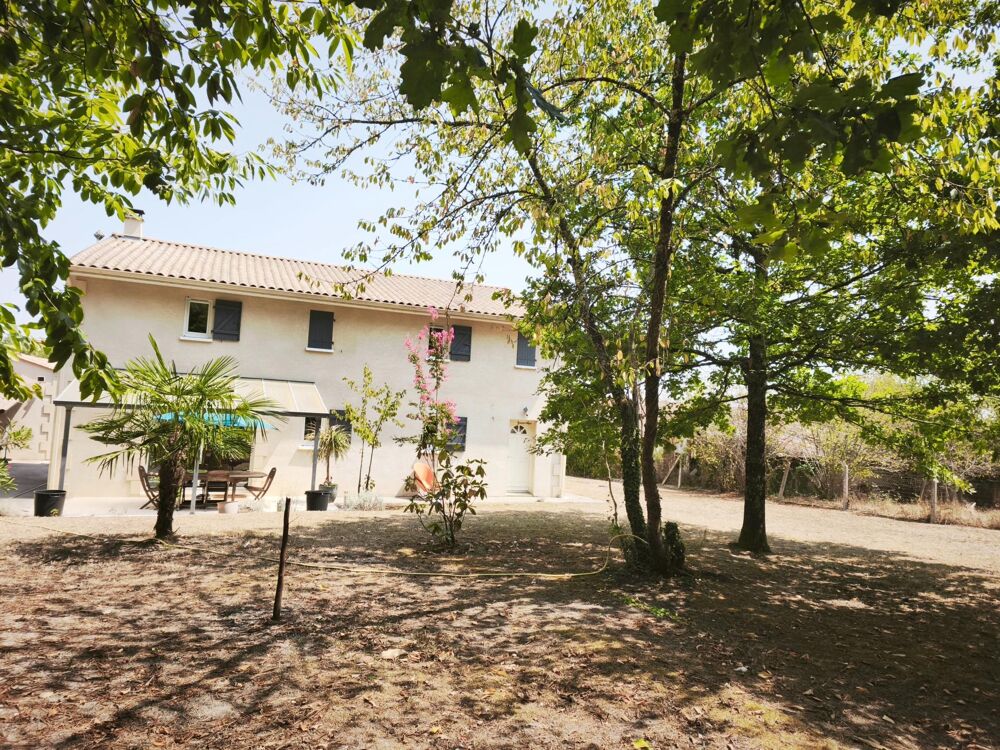 Maison 6 pièces 180 m² · à Montlieu-la-Garde · 180 m² · 299 000 €