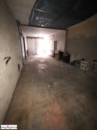  Parking / Garage  vendre 40 m