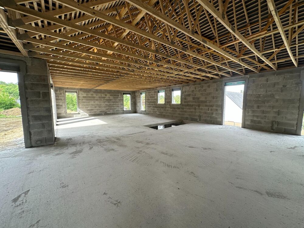 Maison sur Blaison Gohier de 225 m² env sur une parcelle de 746 m². Vendue hors d'eau