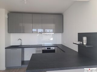  Appartement à louer 3 pièces 65 m²