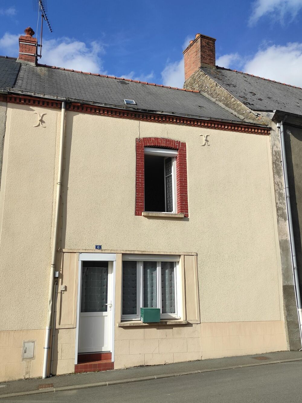 Maison 5 pièces 83 m² · à Sainte-Gemmes-le-Robert · 83 m² · 49 900 €