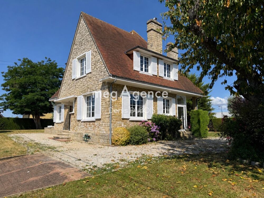 Maison en pierre 5 Chambres et dépendance garage