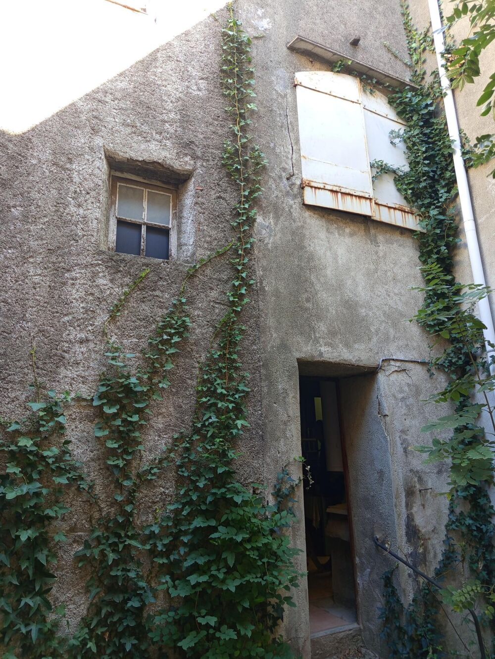 Vente Maison Maison de village à rénover avec de beaux volumes et cour intérieure FORT POTENTIEL !! Caudies-de-fenouilledes