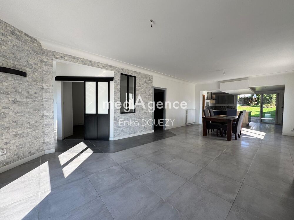 Maison 5 chambres 1 bureau, jardin, garage