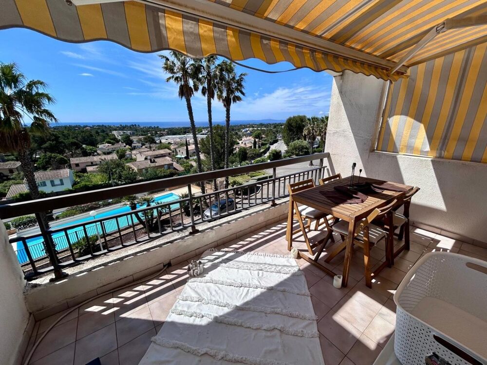 Vente Appartement A VENDRE : T2 30m² RÉNOVÉ AVEC VUE MER PANORAMIQUE ET PISCINE – SAINT-RAPHAËL Saint-raphael