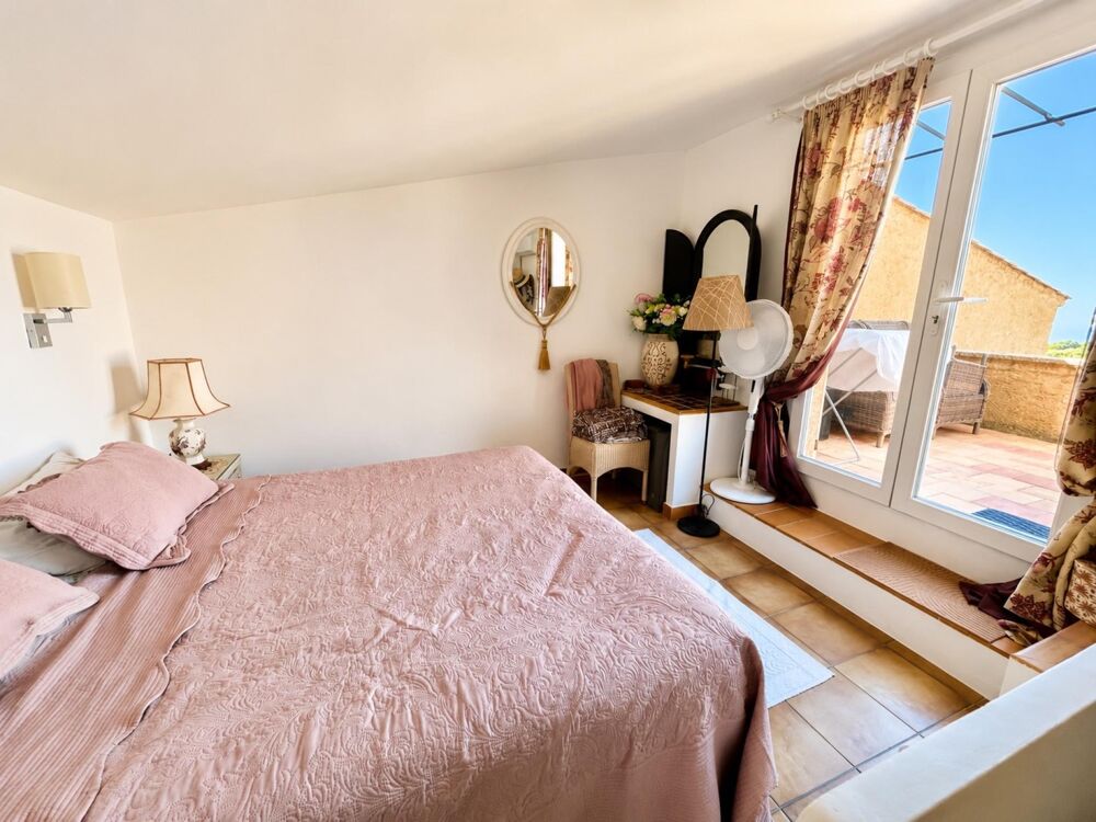 A VENDRE : Duplex t2 40m² Vue Mer - LES ISSAMBRES - 83380