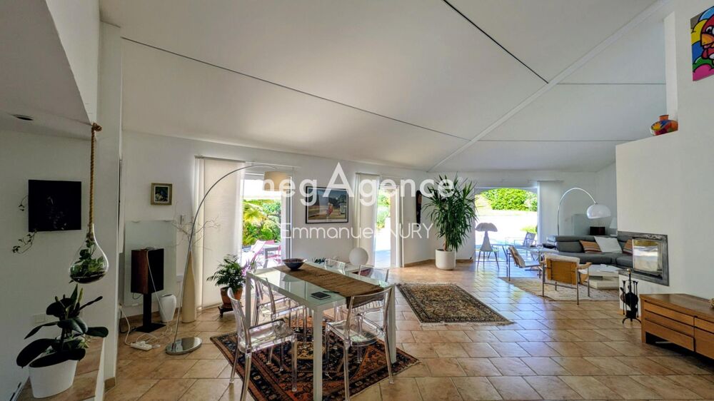Vente Maison Maison d'architecte de 210m² avec piscine & calme absolu Charbonnieres-les-bains