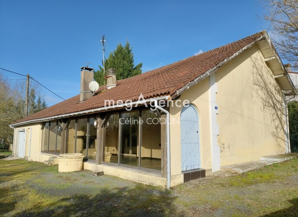 Vente Maison Maison de plain-pied 120 m² – 3 chambres – Garage – Terrain 1 114 m² – Fort potentiel d'évolution Montendre