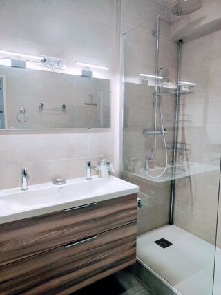  Appartement � vendre 4 pi�ces 77 m�