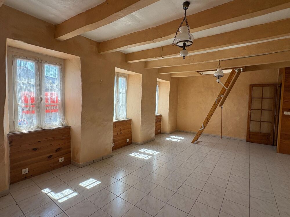 Maison de village  partiellement rénovée
