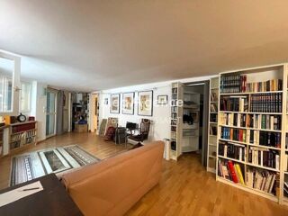  Immeuble à vendre 319 m²