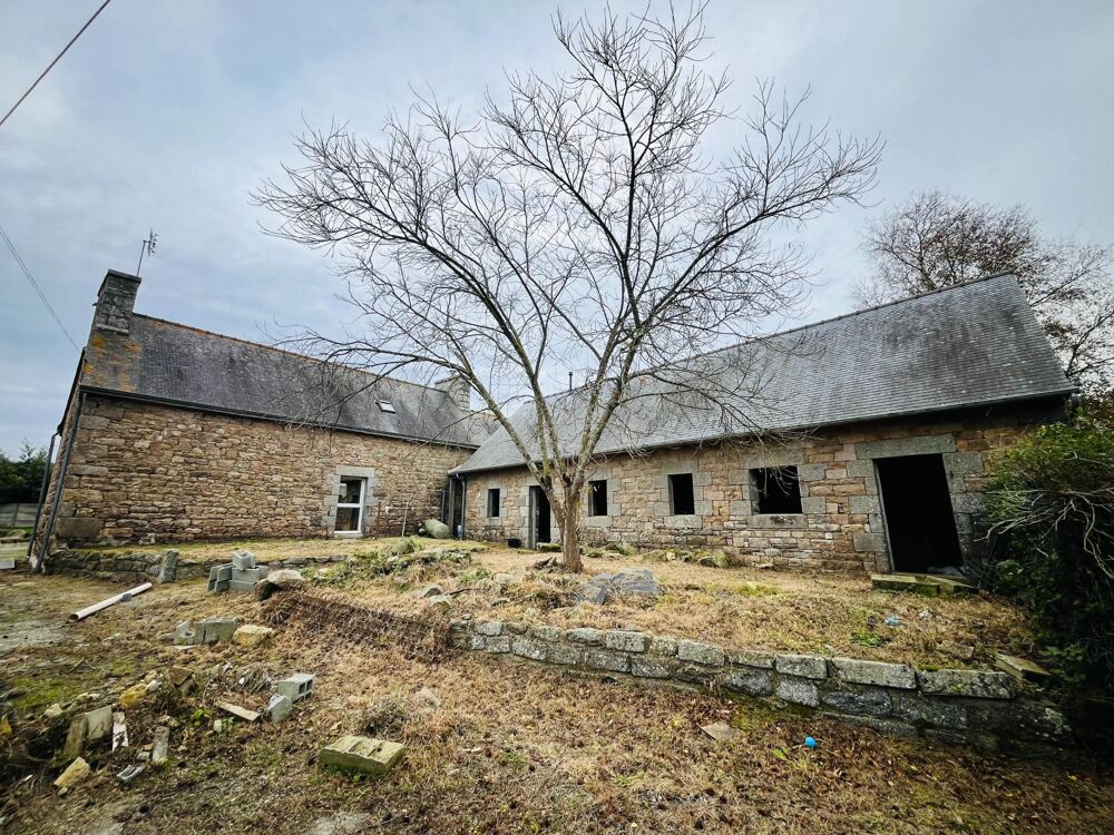 Longère avec trois dépendances