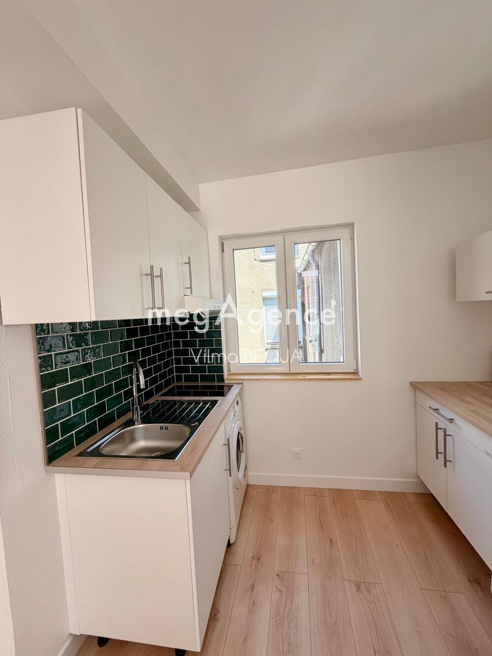 Location Appartement Studio meublé de 23 m² en plein centre-ville de Sens Sens