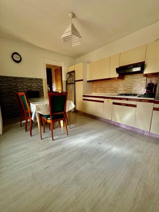  Immeuble � vendre 136 m�