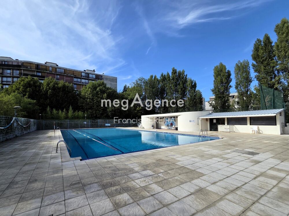 Vente Appartement Au cœur de la résidence du Parc-St-Cyr, un des meilleurs emplacements. Fontenay-le-fleury