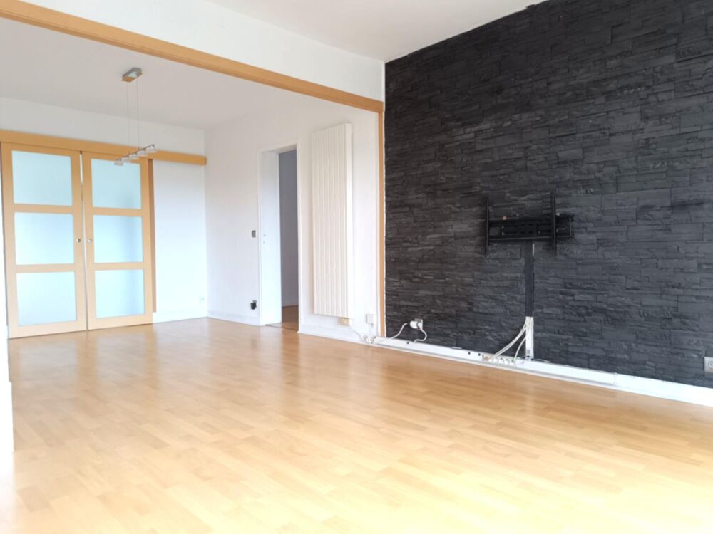 Vente Maison Maison  7 pièces 123 M² Villebarou