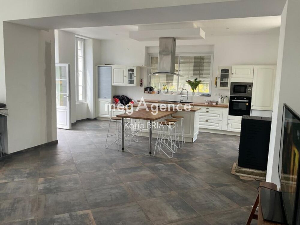  vendre  Maison Saint-Berthevin (53940)