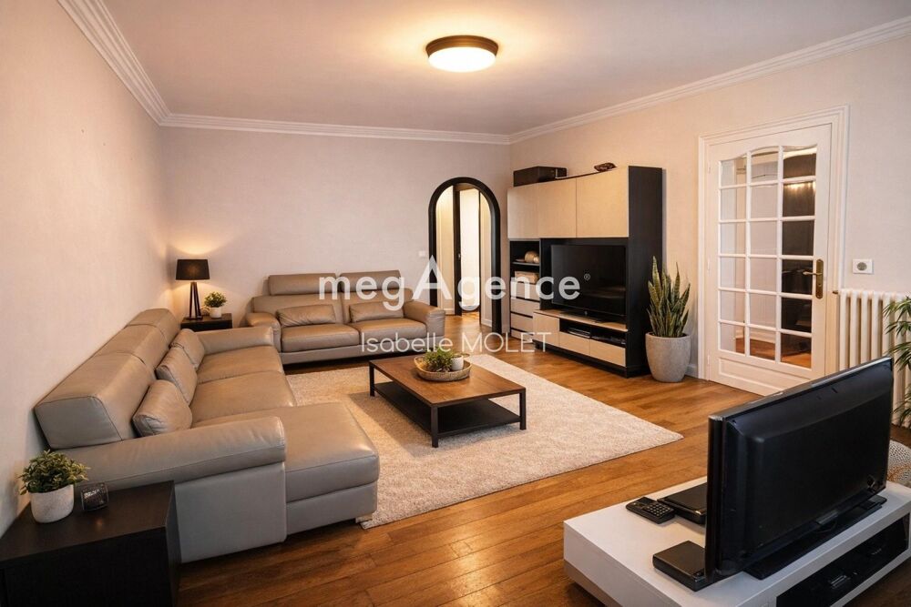 Vente Maison Maison de caractère de 10 pièces avec piscine Melun