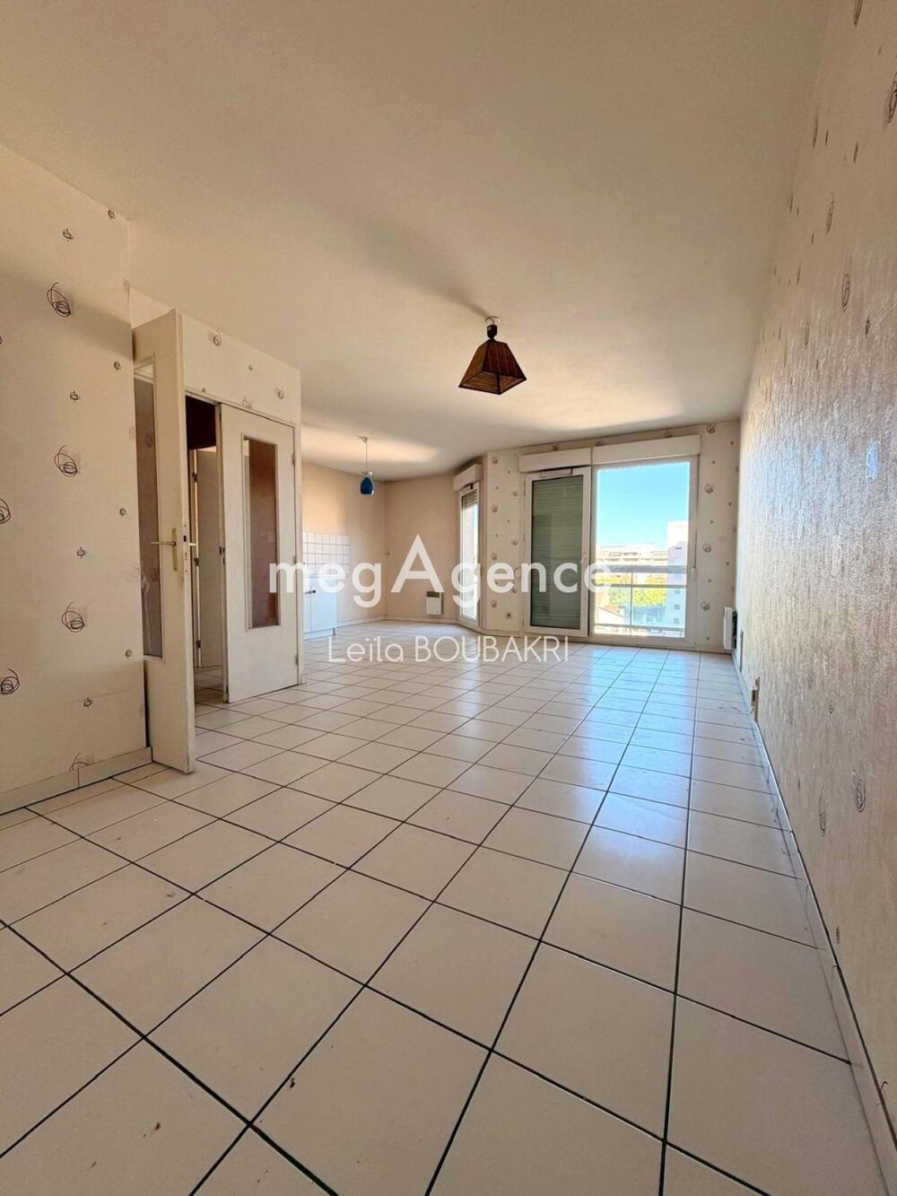 Vente Appartement VILLEURBANNE – CHARPENNES / RÉPUBLIQUE – T2 AVEC BALCON ET GARAGE Villeurbanne