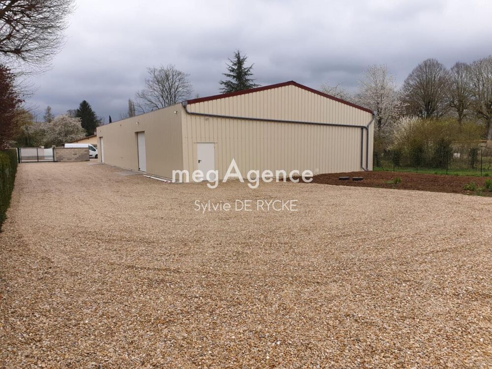 Vente Immeuble Hangar sur 1208m2 de terrain clos Courlon-sur-yonne