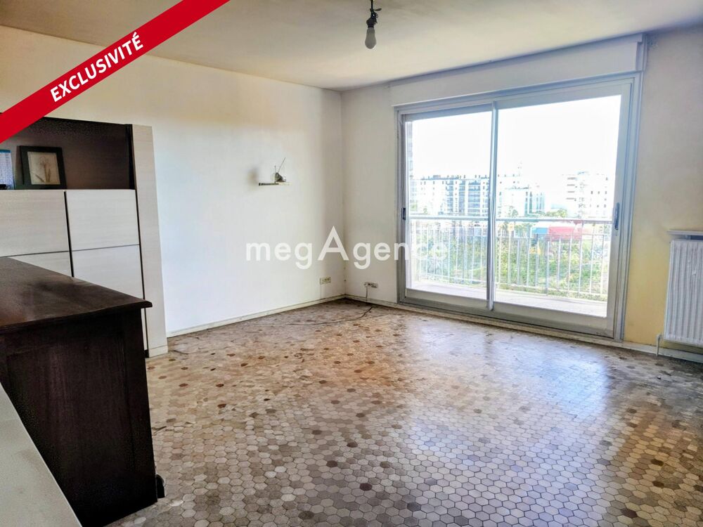 T3 de 72 m² avec terrasse plein sud  Dernier étage INSA / Croix-Luizet