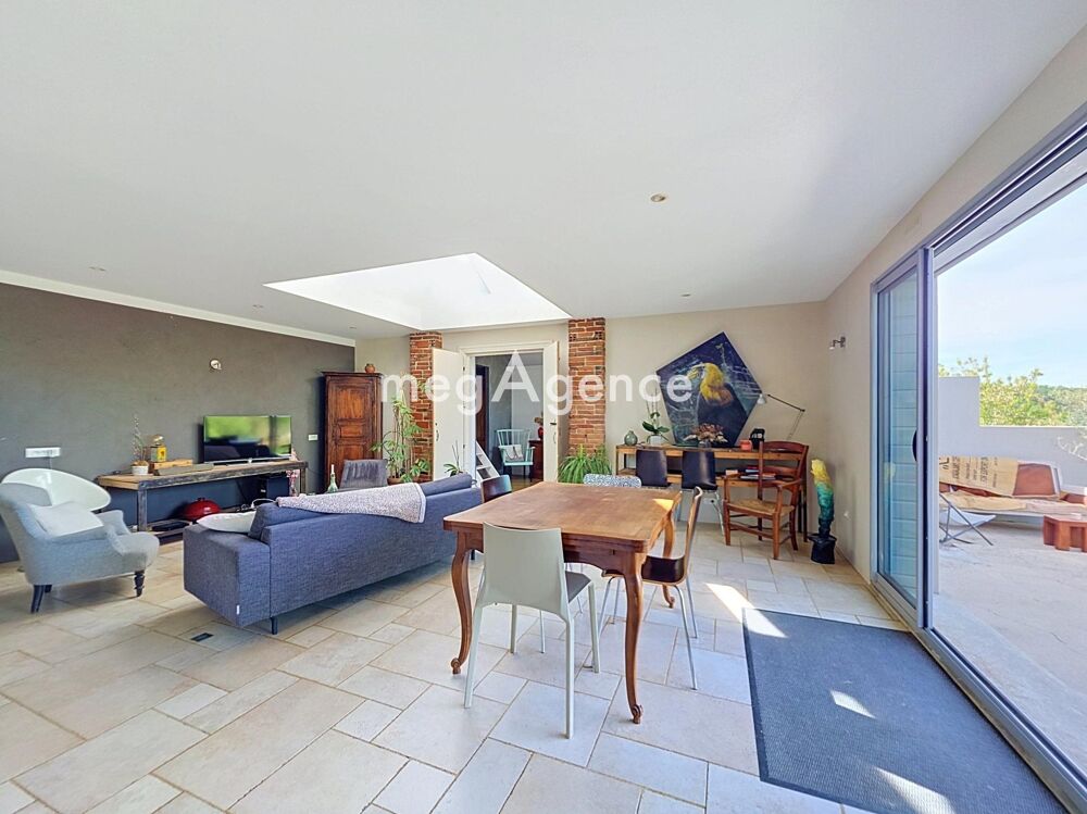 Vente Maison Maison de plain-pied – 148 m² – Grands volumes et vue sur le château Andreze