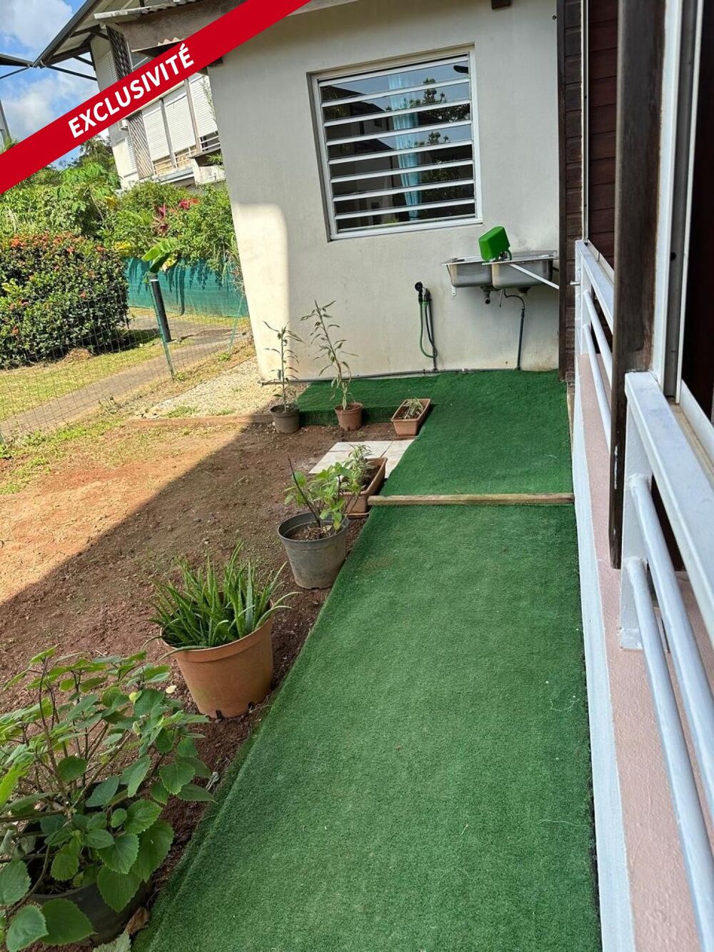 Appartement T3 avec terrasse  Résidence avec piscine et portail sécurisé