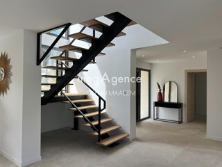  Maison  vendre 7 pices 243 m