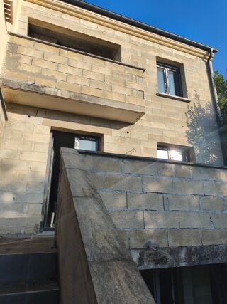  Immeuble � vendre 210 m�