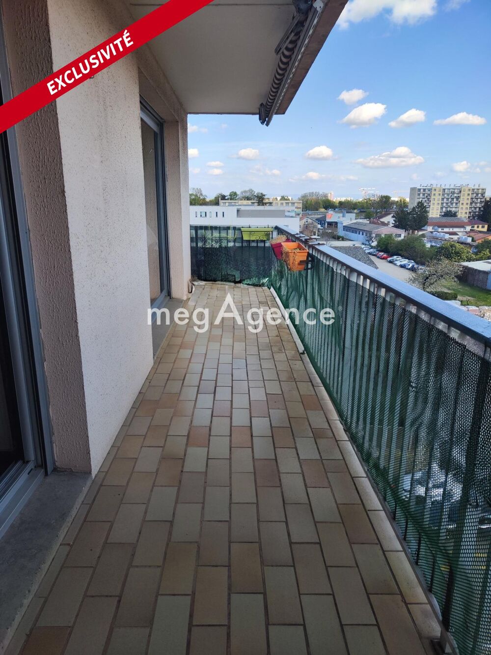 T3 de 72 m² avec terrasse plein sud  Dernier étage INSA / Croix-Luizet